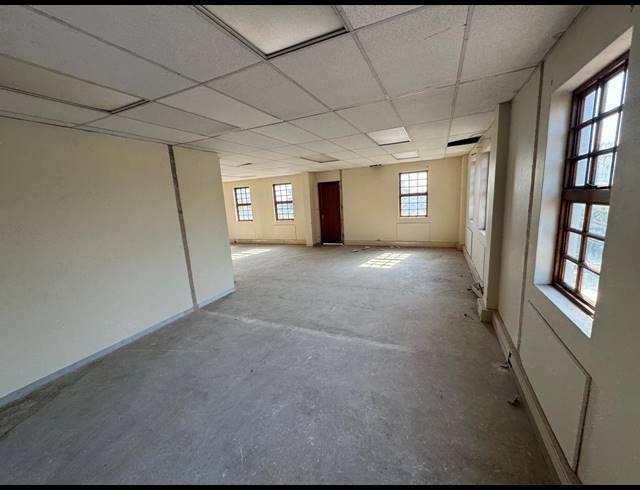 730M² BUSINESS CENTRE TO LET IN EASTGATE